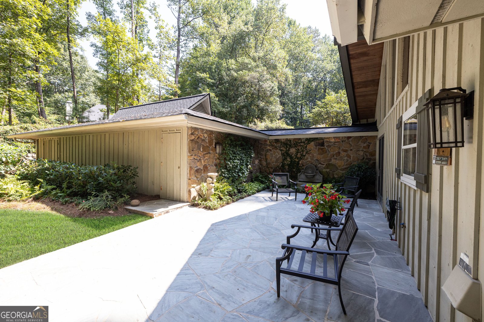 945 River Overlook Court Sandy Springs - Photo 42
