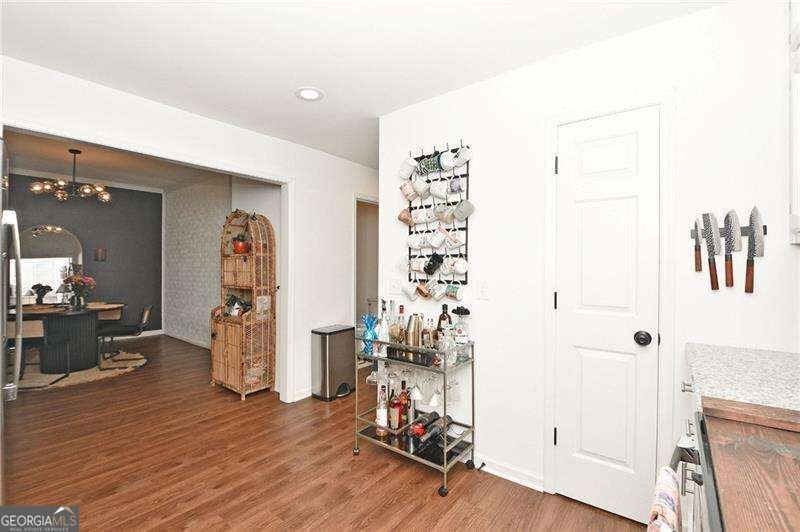 230 West Avenue Carrollton - Photo 10