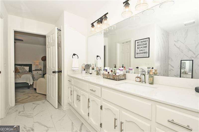 230 West Avenue Carrollton - Photo 15