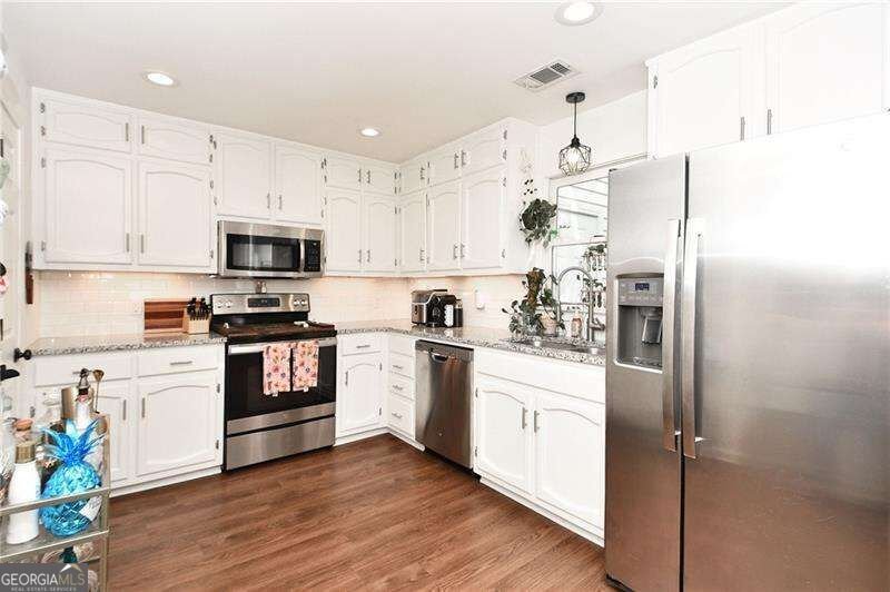 230 West Avenue Carrollton - Photo 7