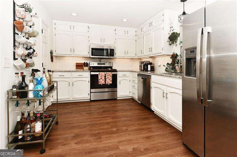 230 West Avenue Carrollton - Photo 8