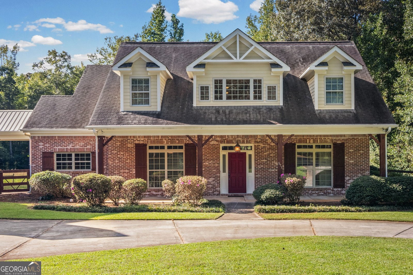 571 Hood Road Newnan - main photo