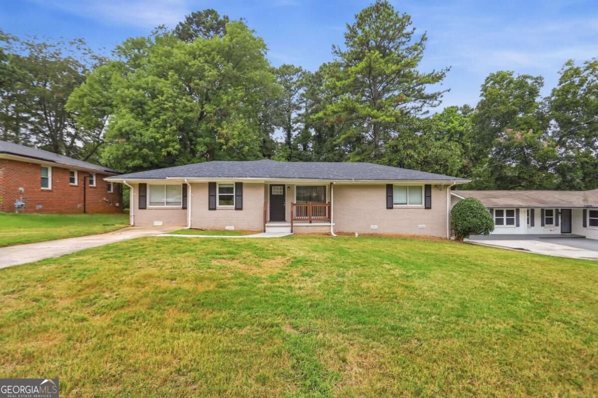 2434 Shamrock Drive Decatur - main photo