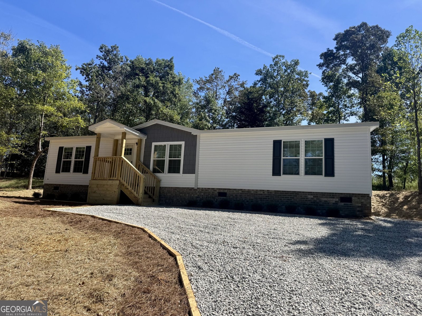 1064 Garner Road Cornelia - main photo