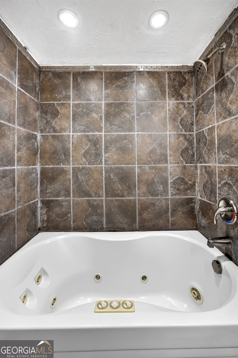 6350 Olde Towne Drive Columbus - Photo 12