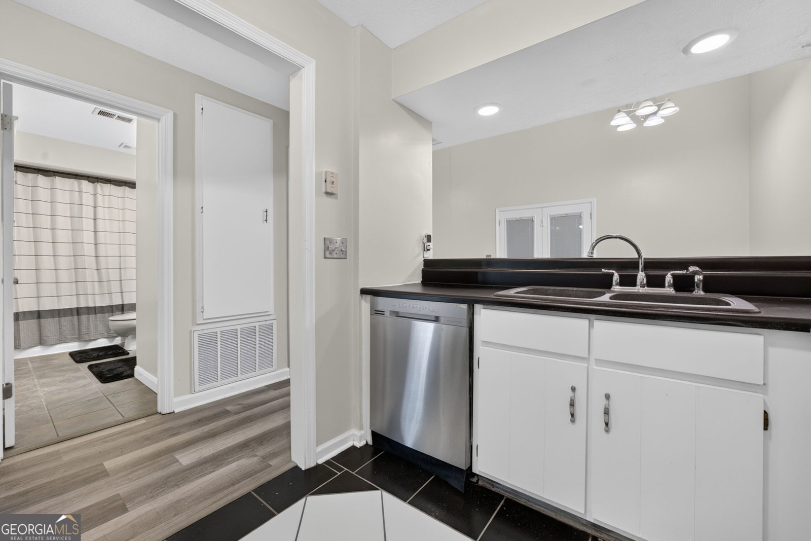 6350 Olde Towne Drive Columbus - Photo 14