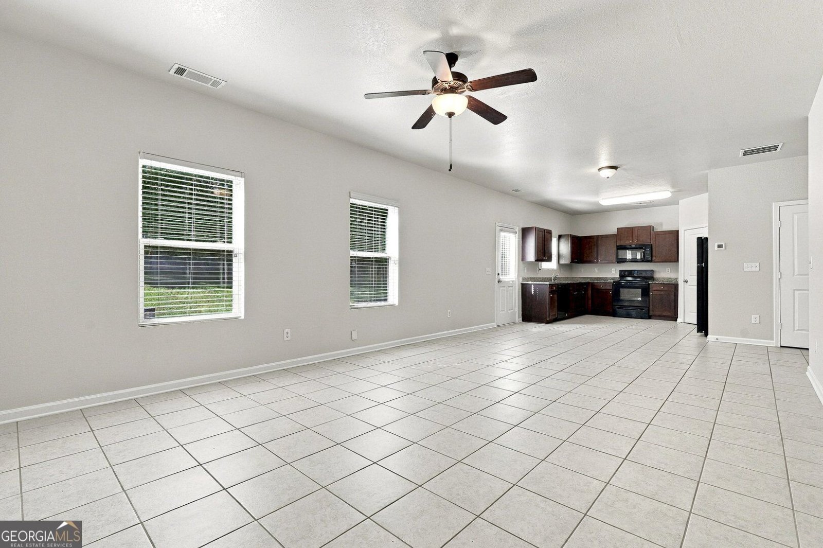 35 Olivia Way Covington - Photo 7