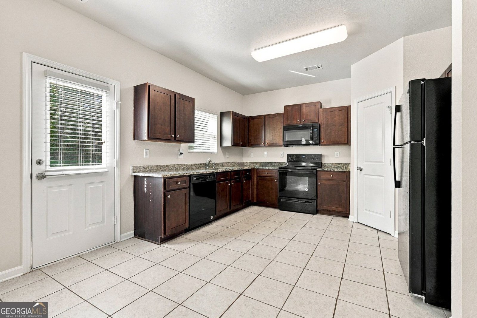 35 Olivia Way Covington - Photo 9