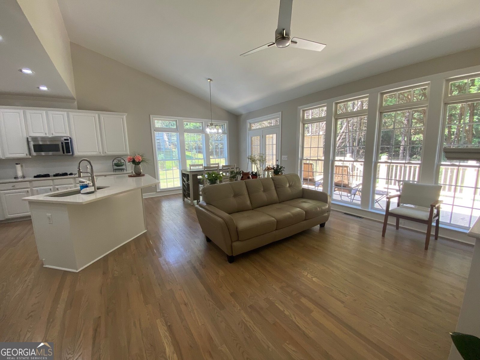 321 Bournemouth Drive Suwanee - Photo 9