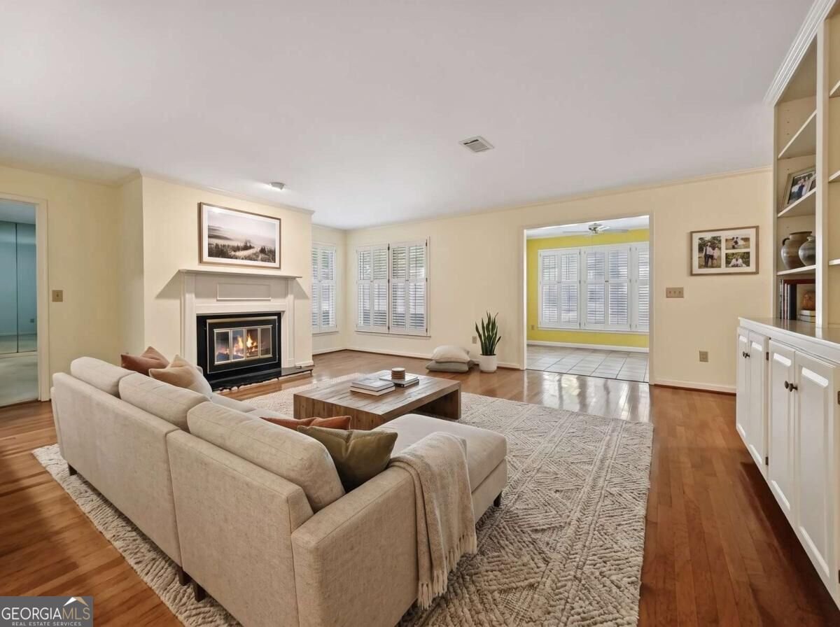 306 Bainbridge Drive Sandy Springs - Photo 13