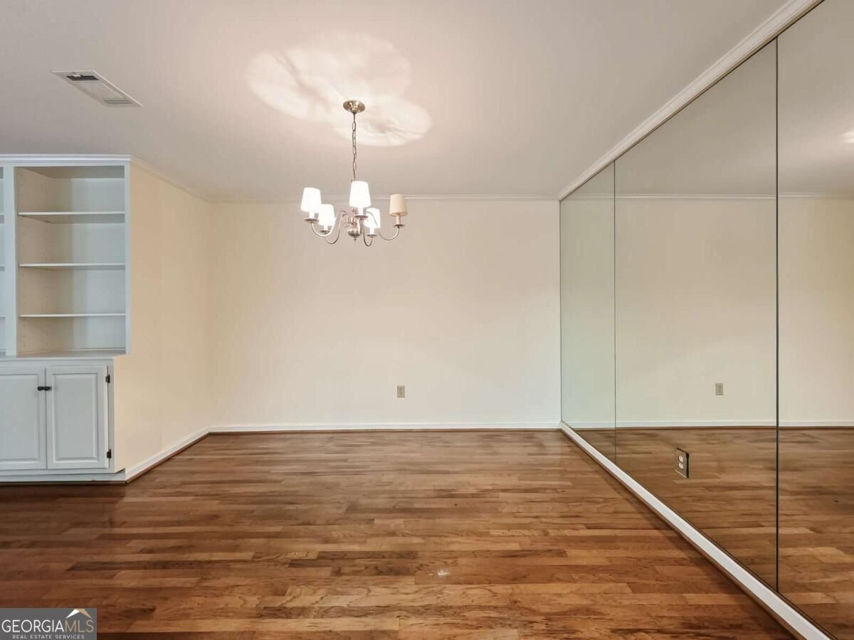 306 Bainbridge Drive Sandy Springs - Photo 14
