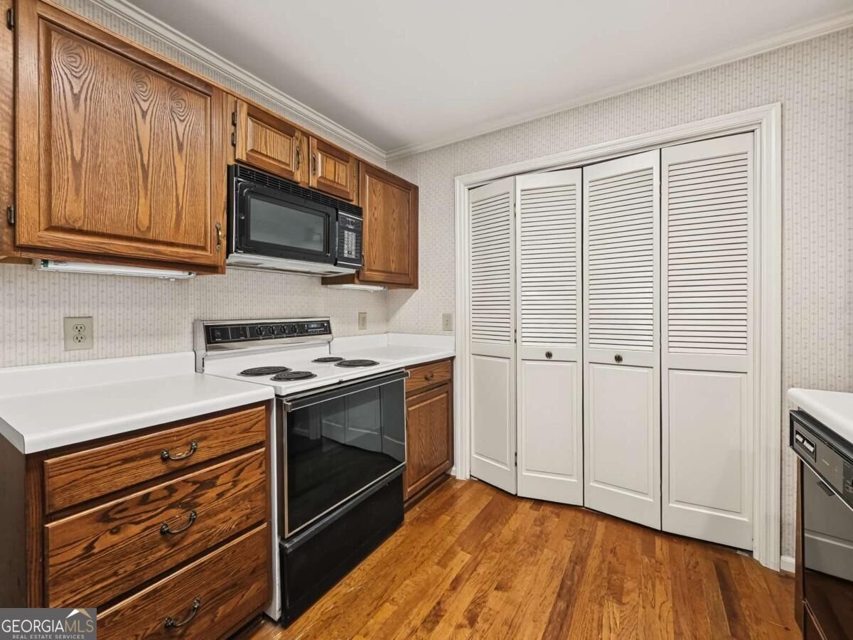 306 Bainbridge Drive Sandy Springs - Photo 18