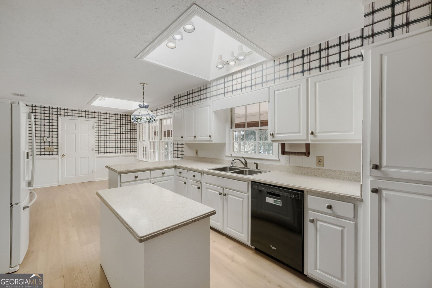 1909 Lake Lucerne Way Lilburn - Photo 10