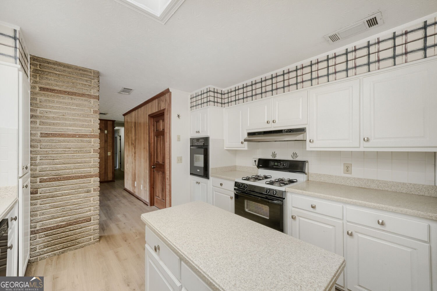 1909 Lake Lucerne Way Lilburn - Photo 9