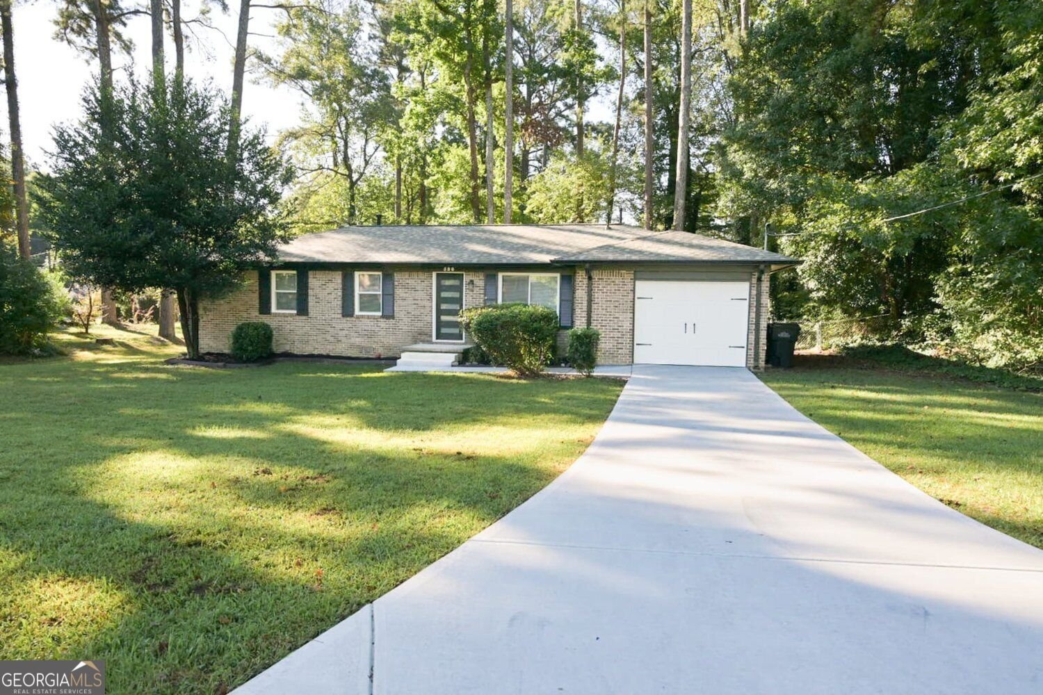 586 Glochester Place Norcross - main photo