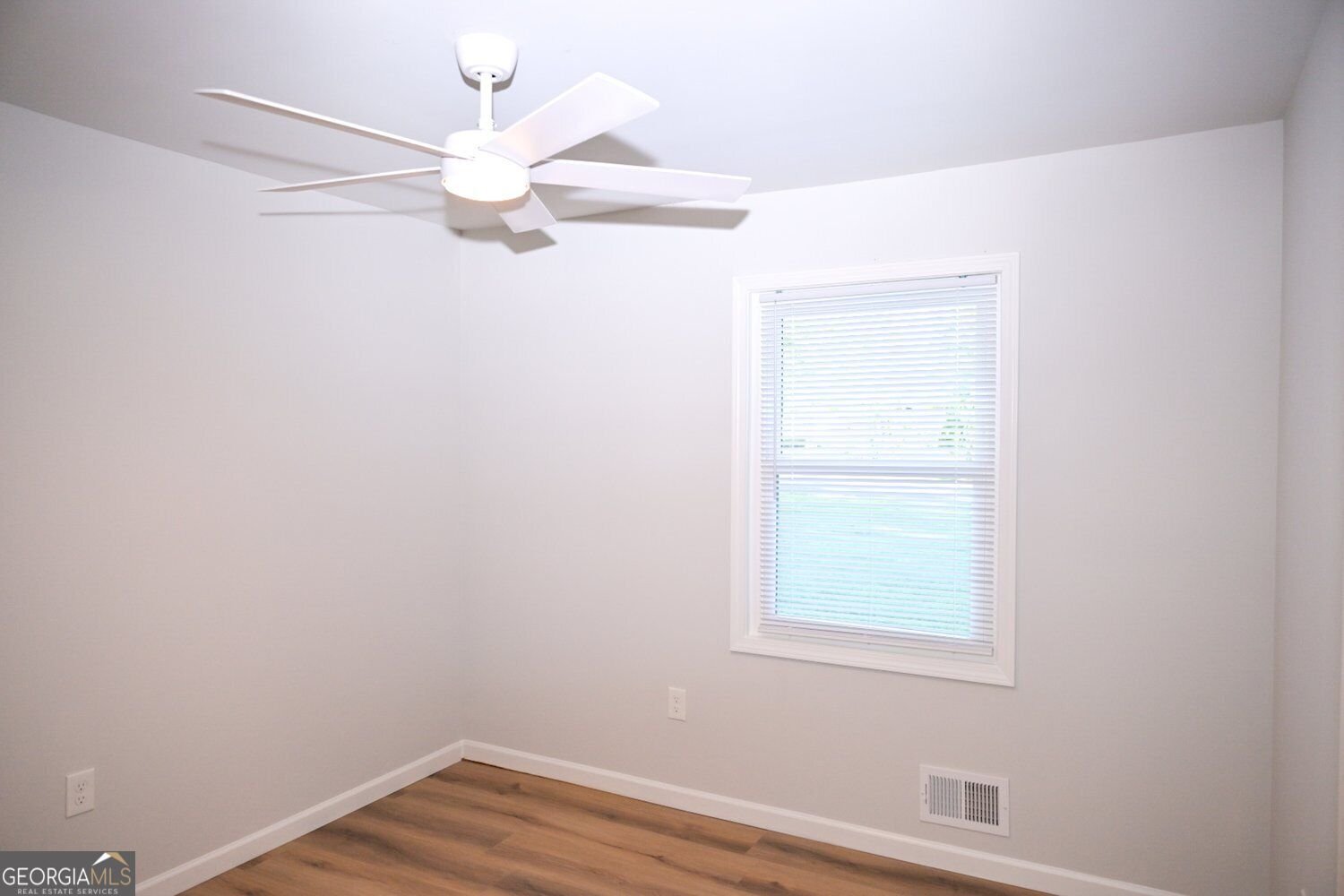 586 Glochester Place Norcross - Photo 11