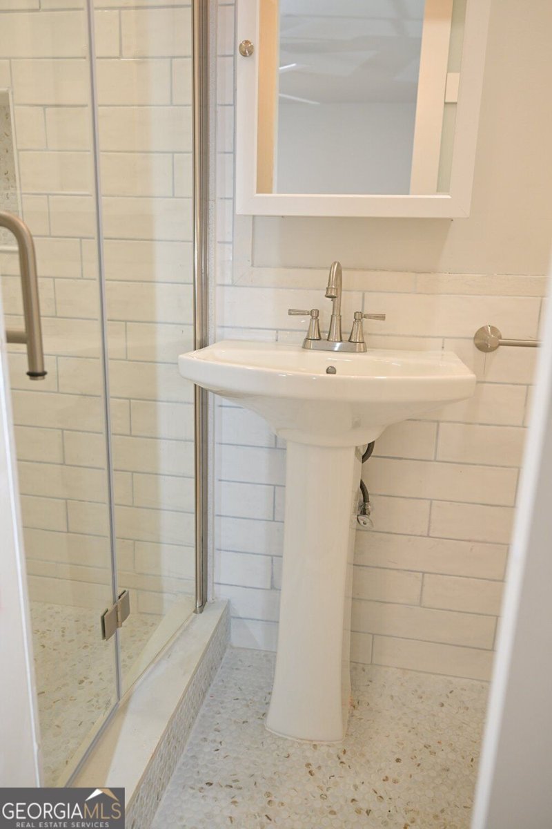 586 Glochester Place Norcross - Photo 19