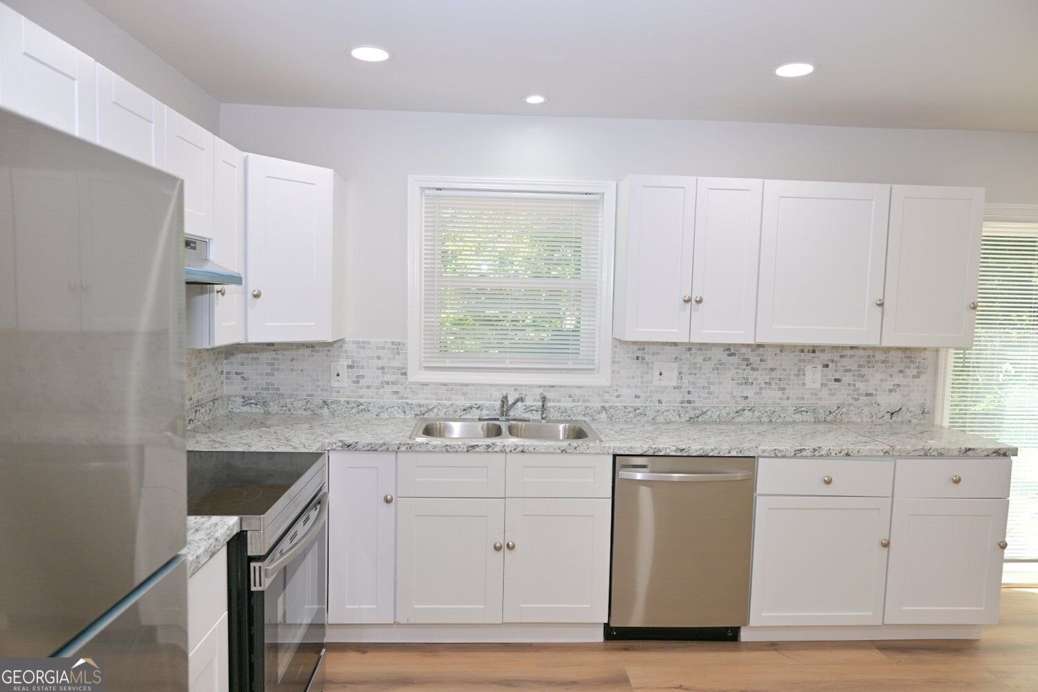 586 Glochester Place Norcross - Photo 7