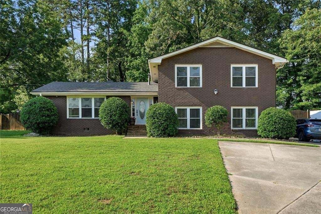 2725 Spring Drive Cumming - main photo