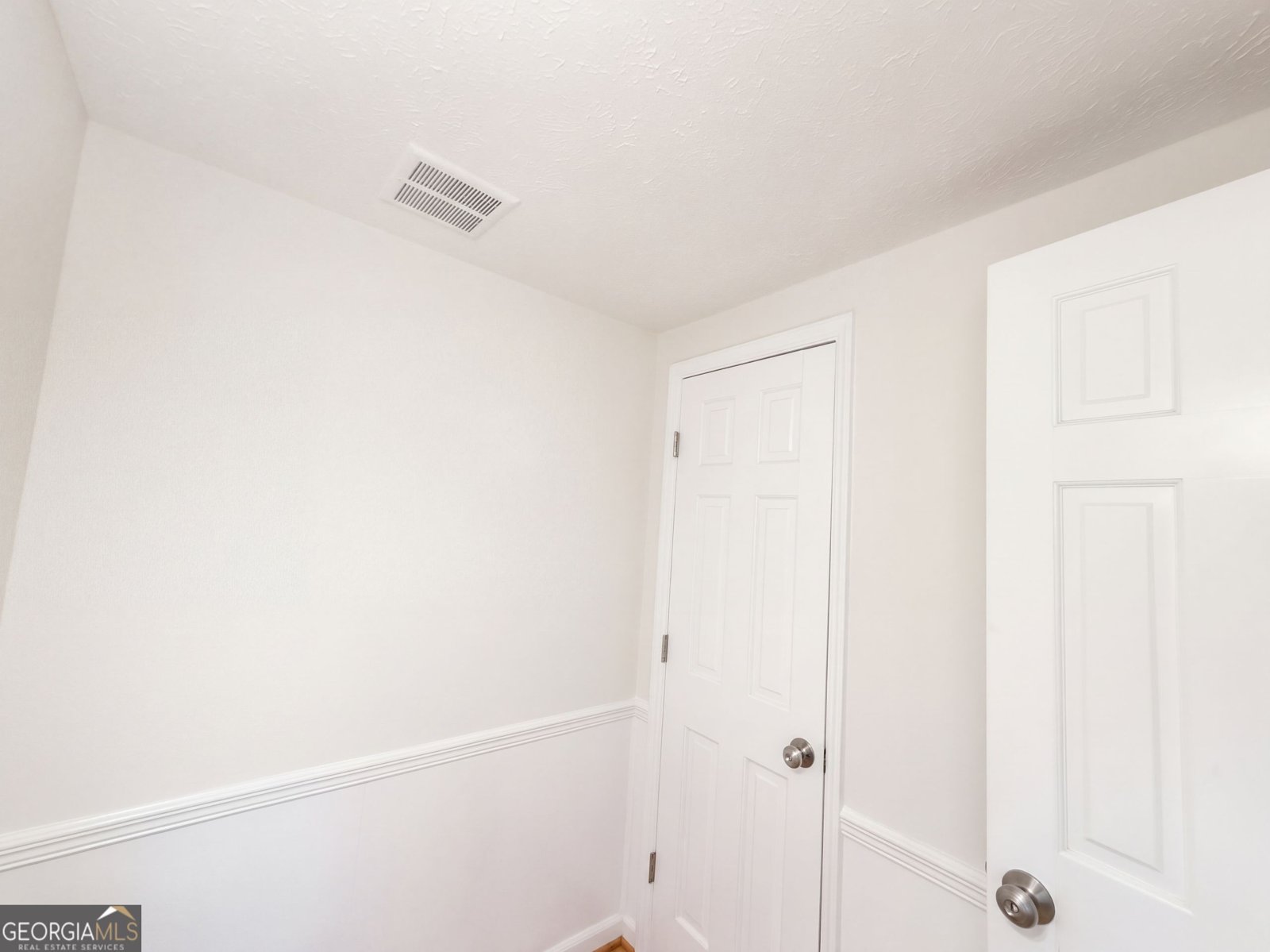2215 Angela Drive Lilburn - Photo 11