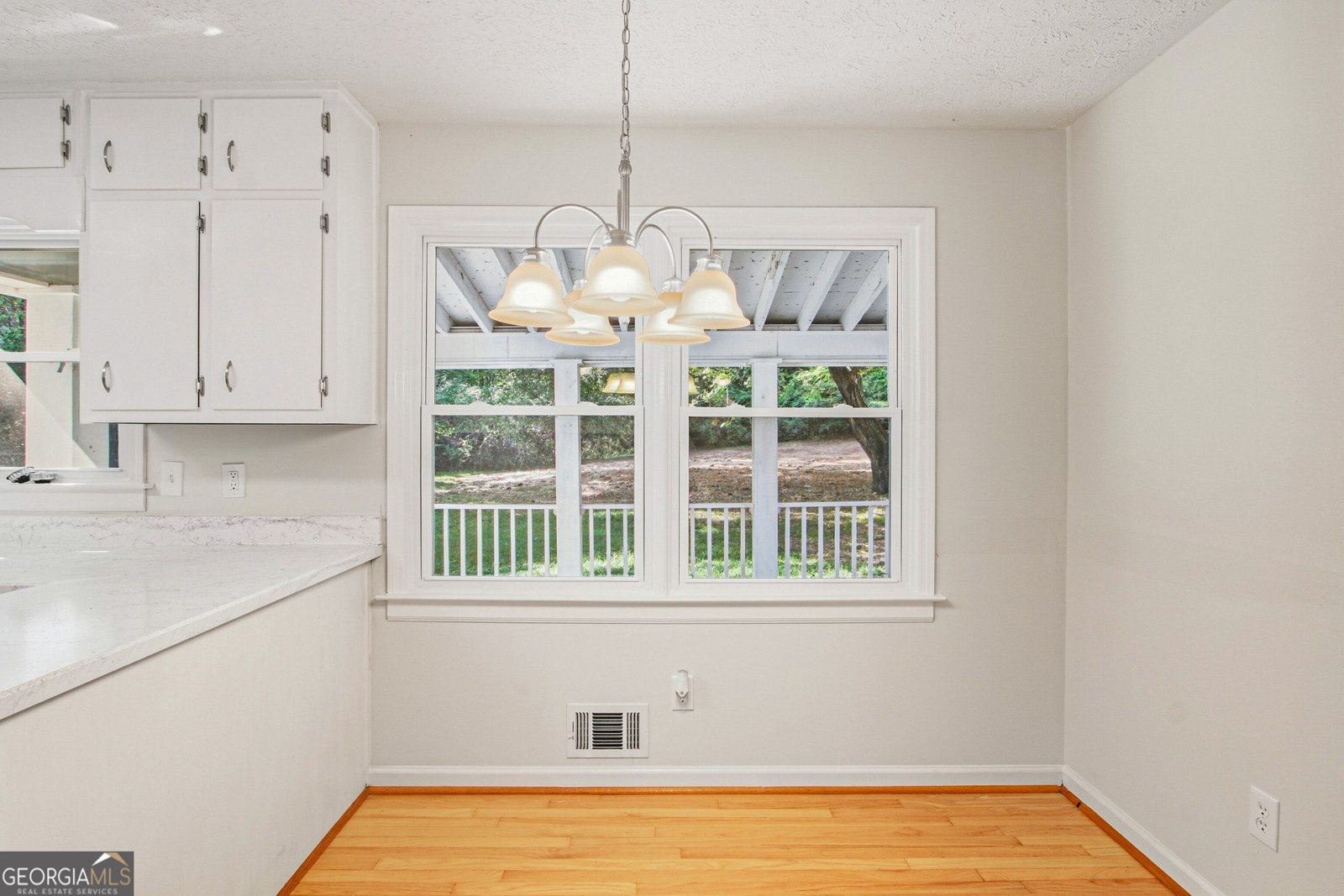 2215 Angela Drive Lilburn - Photo 17