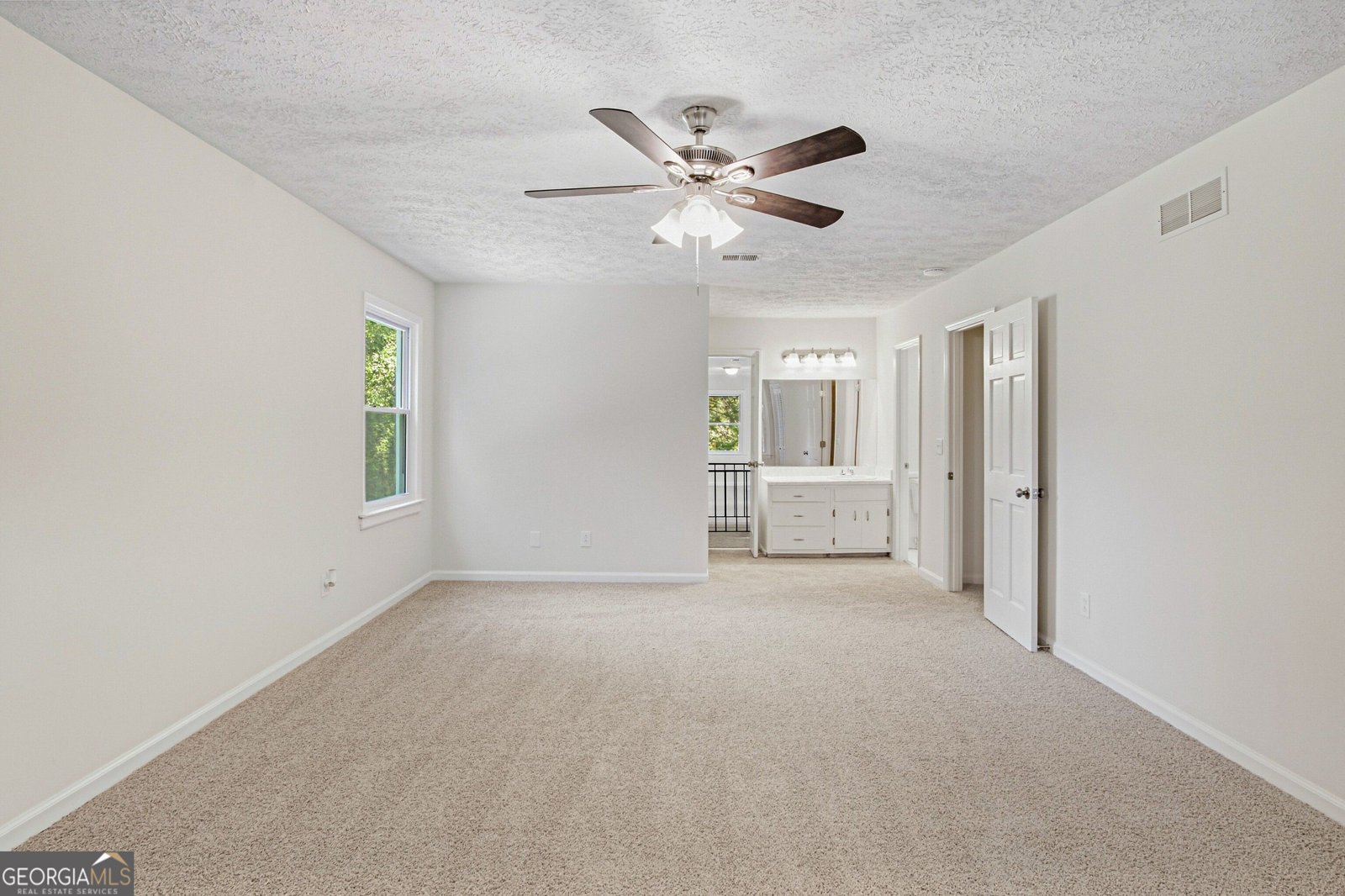 2215 Angela Drive Lilburn - Photo 29