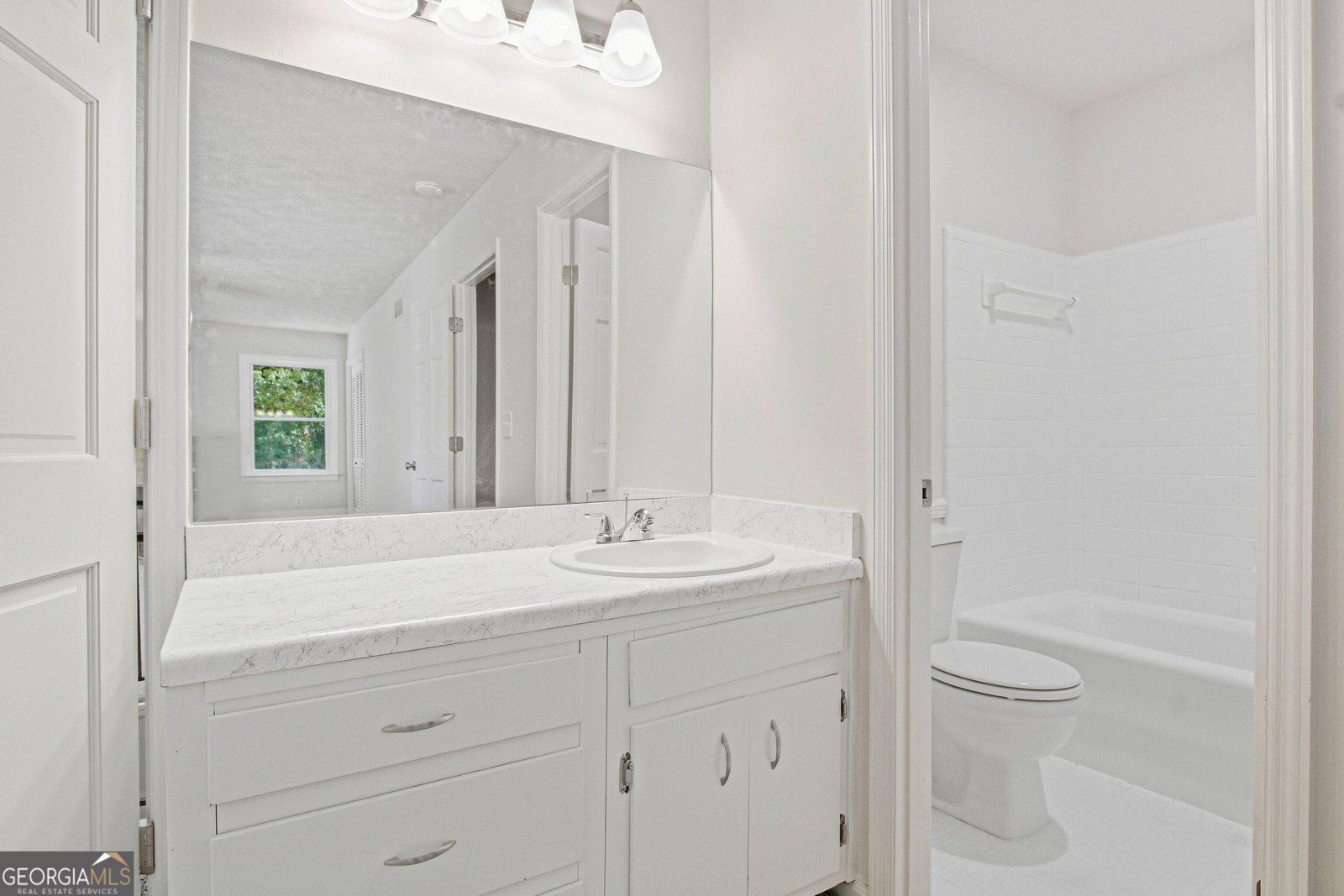 2215 Angela Drive Lilburn - Photo 32