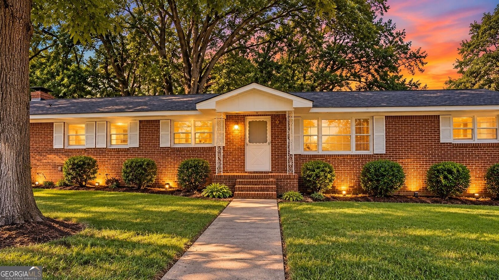 411 Dewberry Lane Lindale - main photo