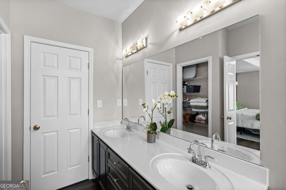 238 Edinburgh Court Milton - Photo 14