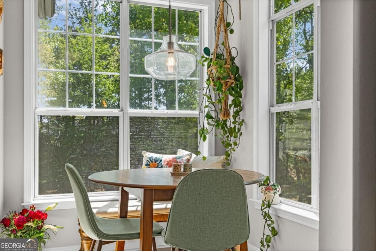 238 Edinburgh Court Milton - Photo 7