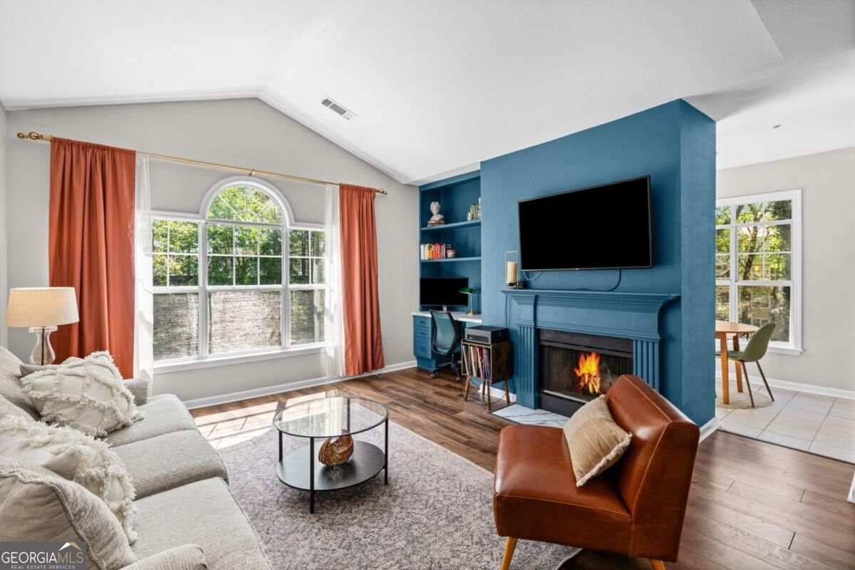 238 Edinburgh Court Milton - Photo 9