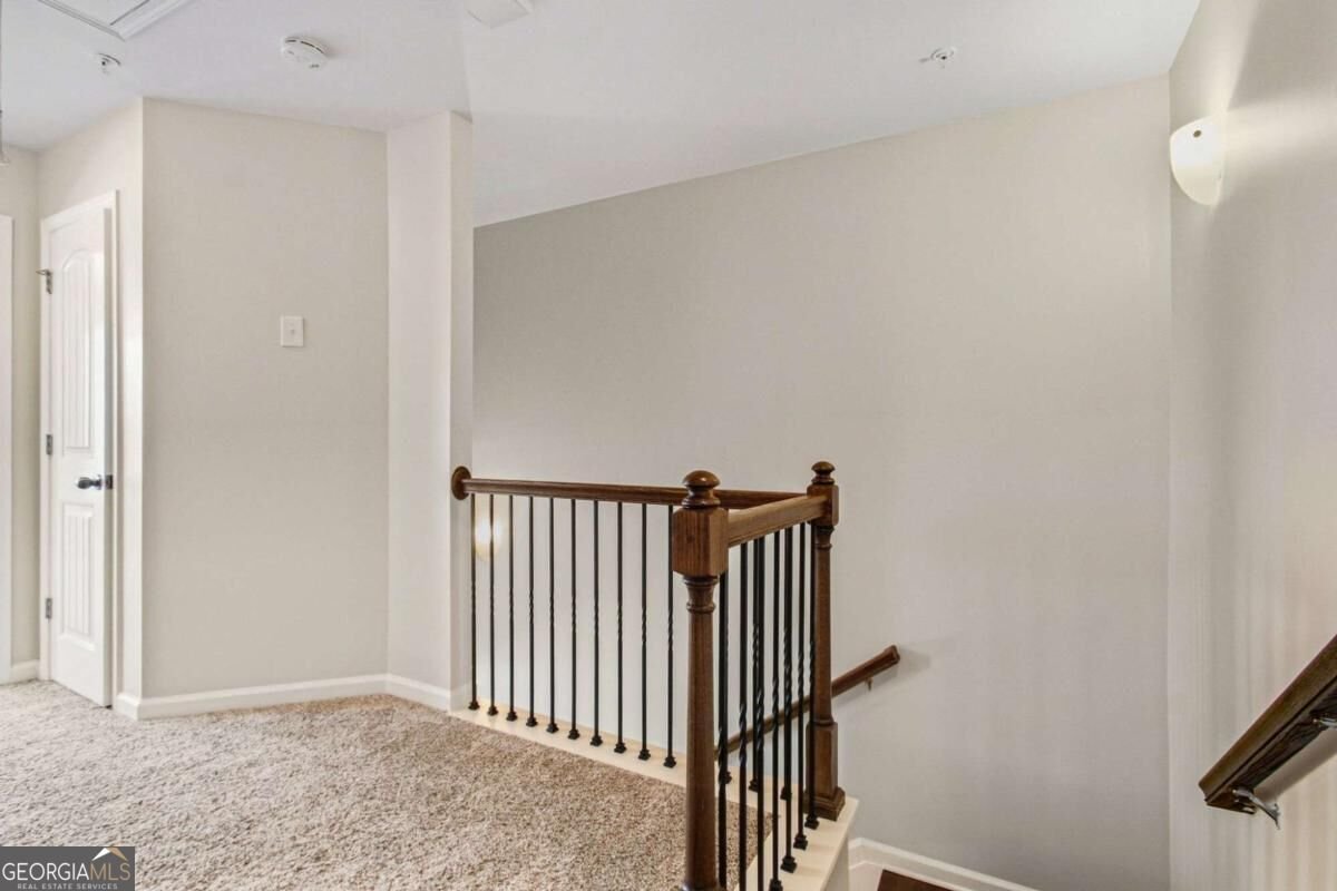 402 Montclair Court Woodstock - Photo 11