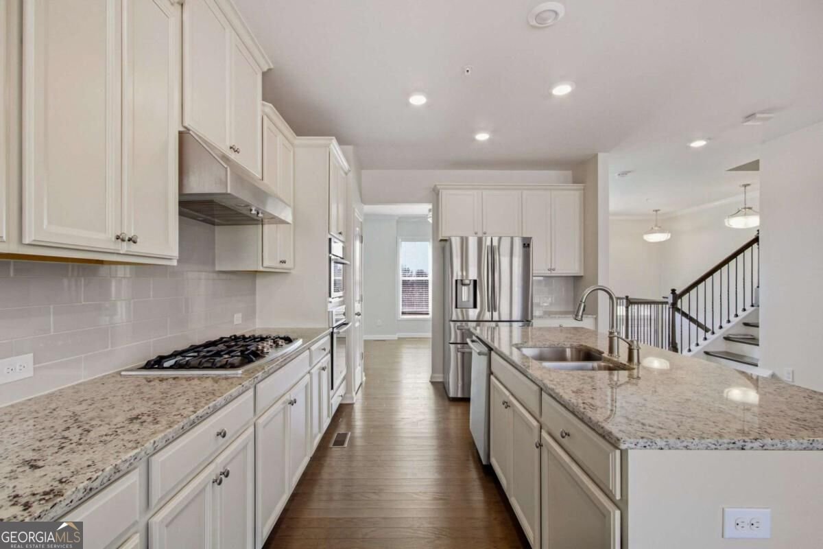 402 Montclair Court Woodstock - Photo 9