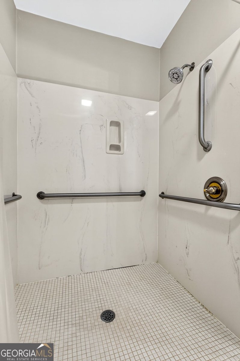 6381 Deerhollow Way Peachtree Corners - Photo 17