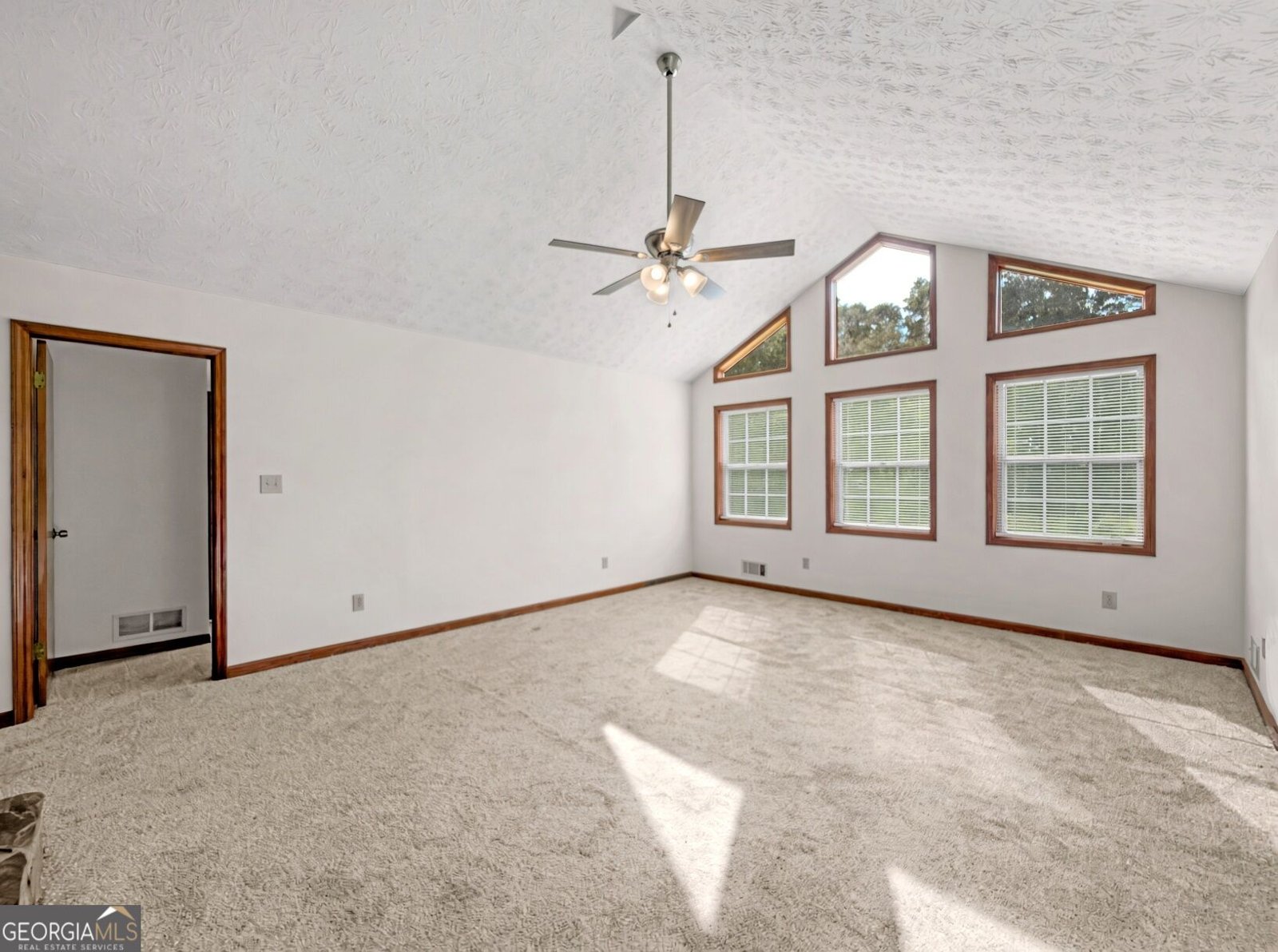 518 Club Valley Drive Stockbridge - Photo 10