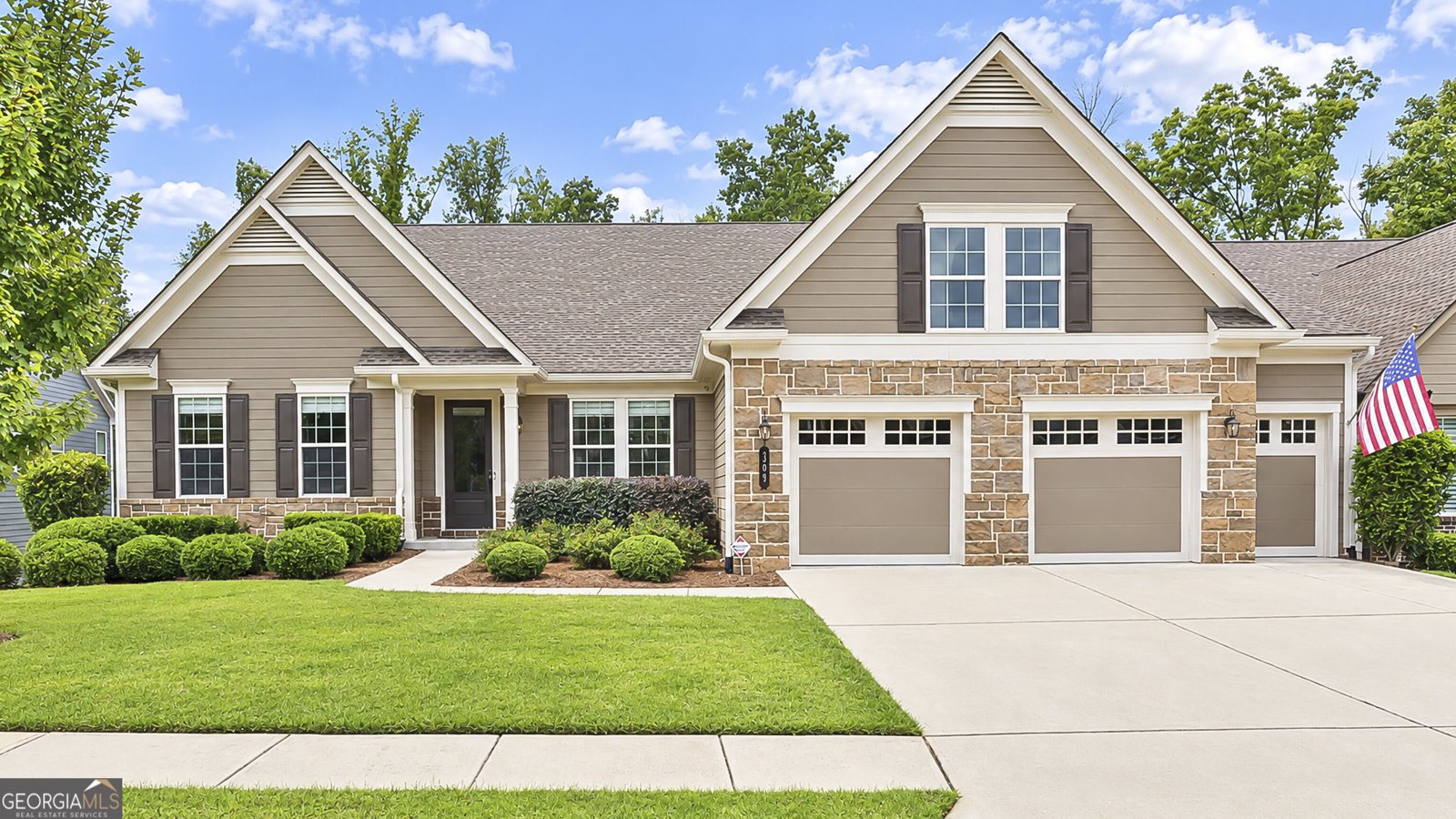 191 Mulberry Court Peachtree City - main photo