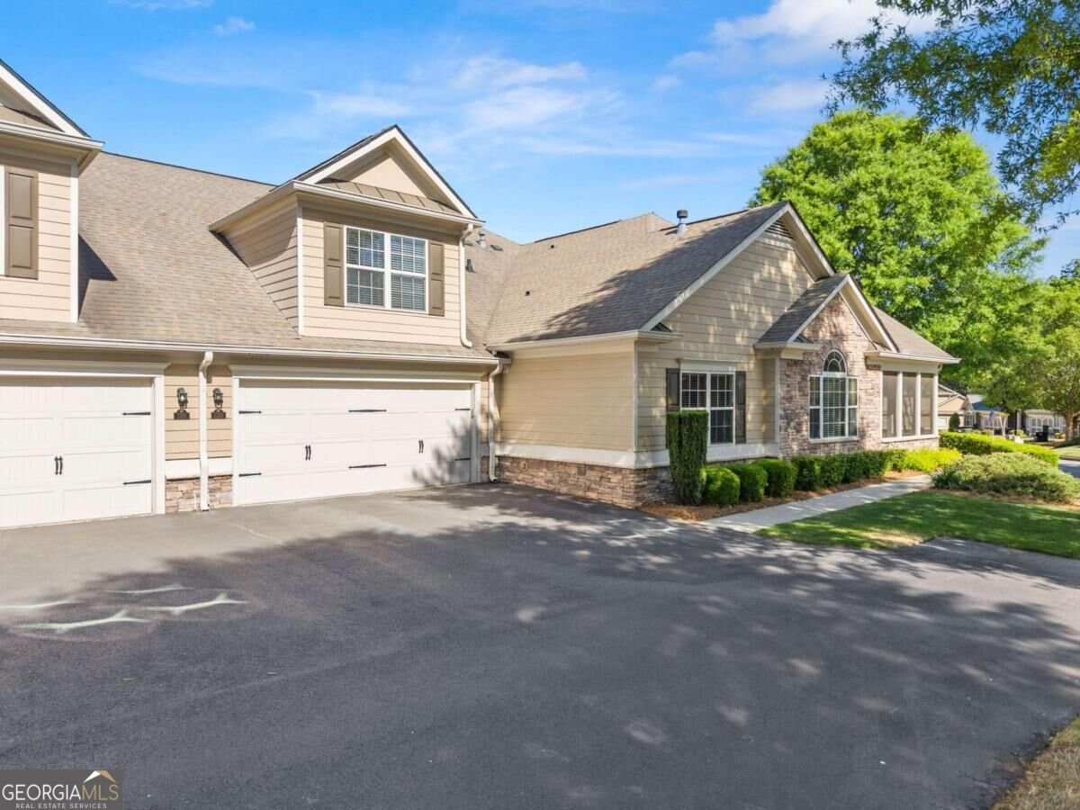 1320 Oak Meadows Lane Cumming - main photo