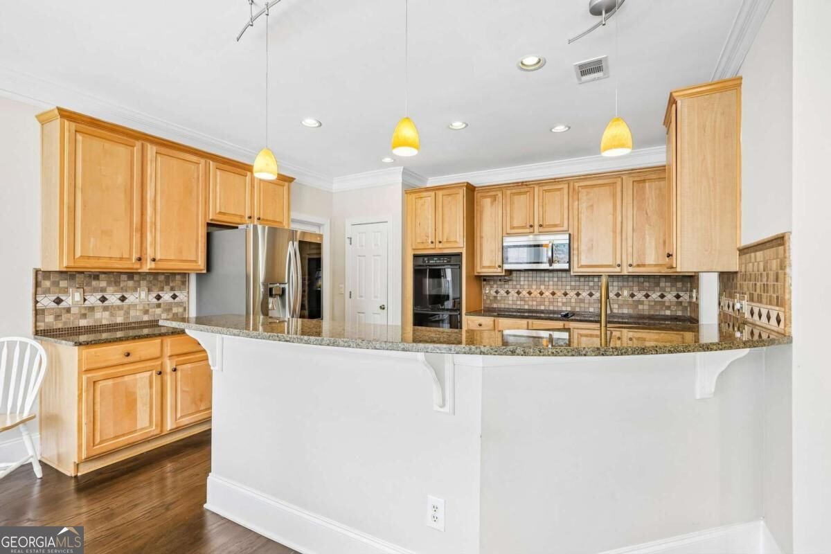 3750 Highcroft Circle Peachtree Corners - Photo 8