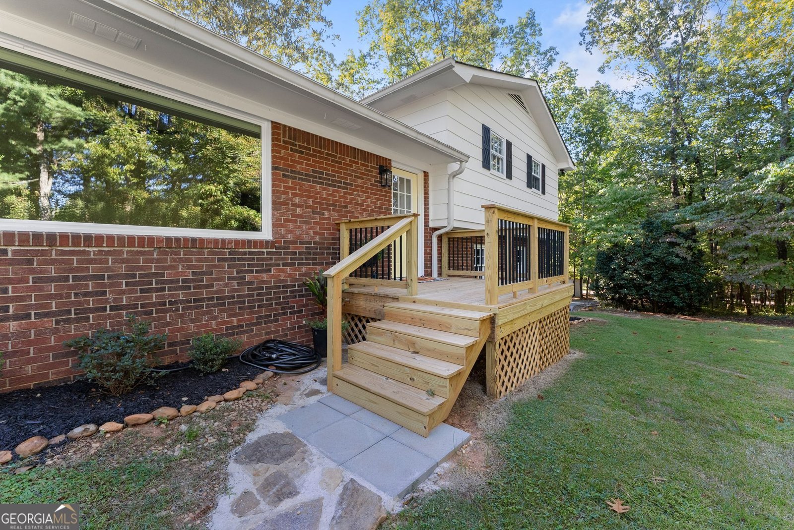388 Sanders Street Clarkesville - Photo 10