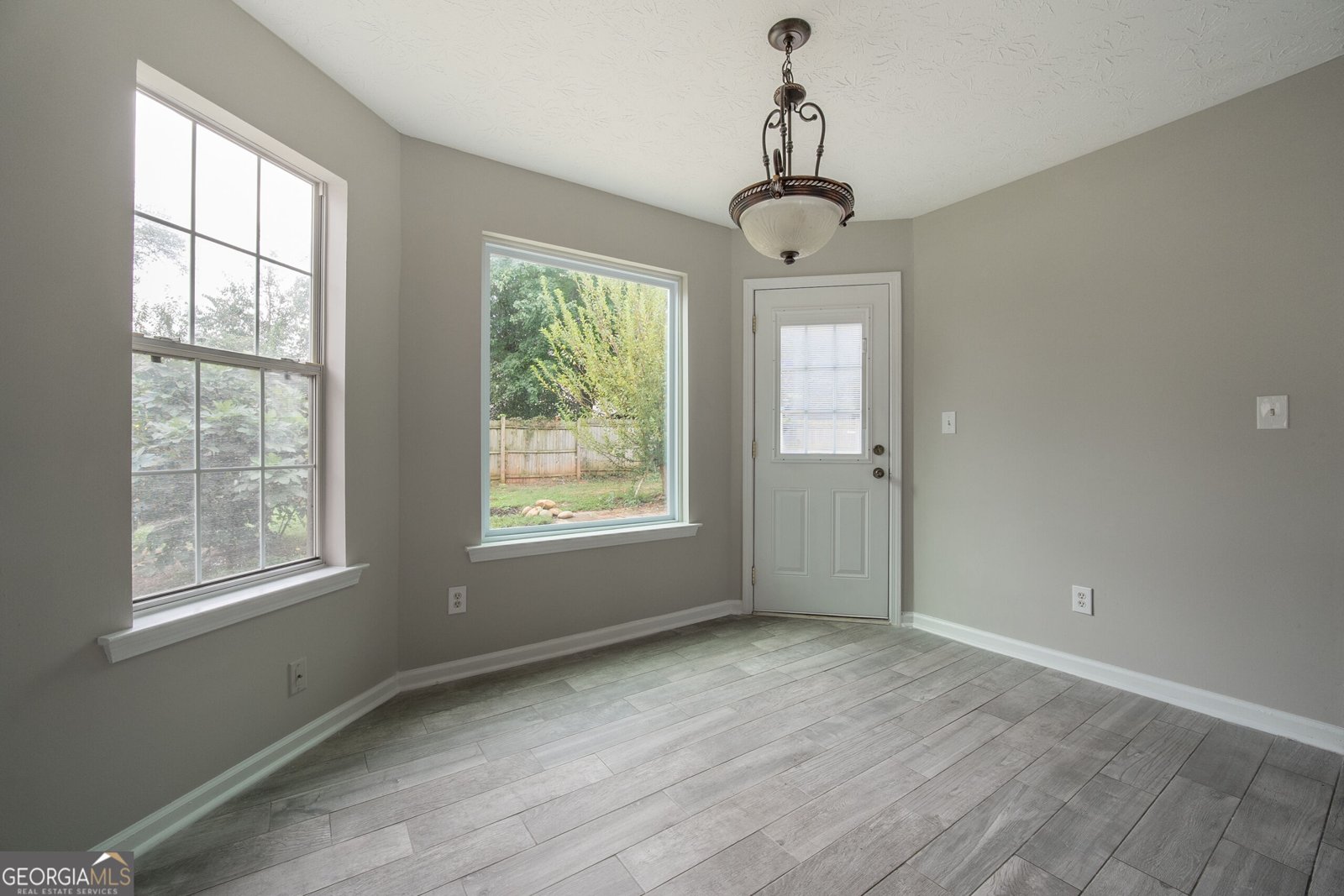 412 Lake Front Court Stockbridge - Photo 16