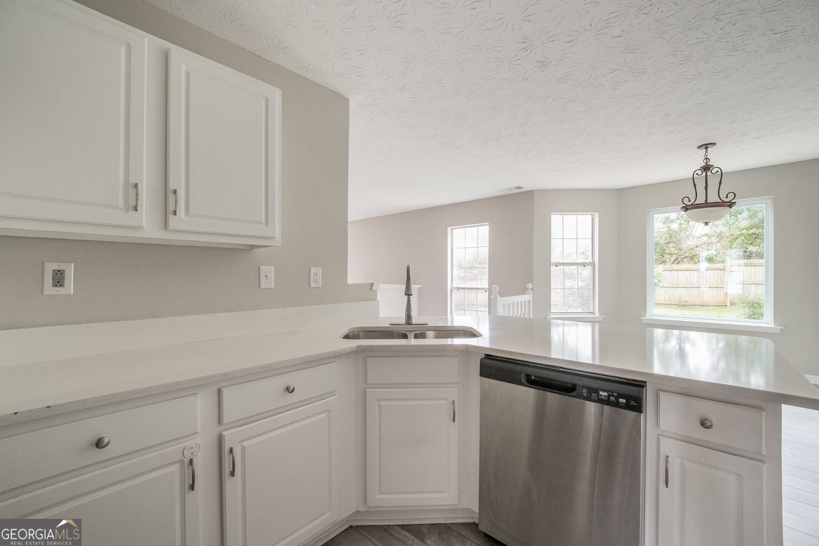 412 Lake Front Court Stockbridge - Photo 18