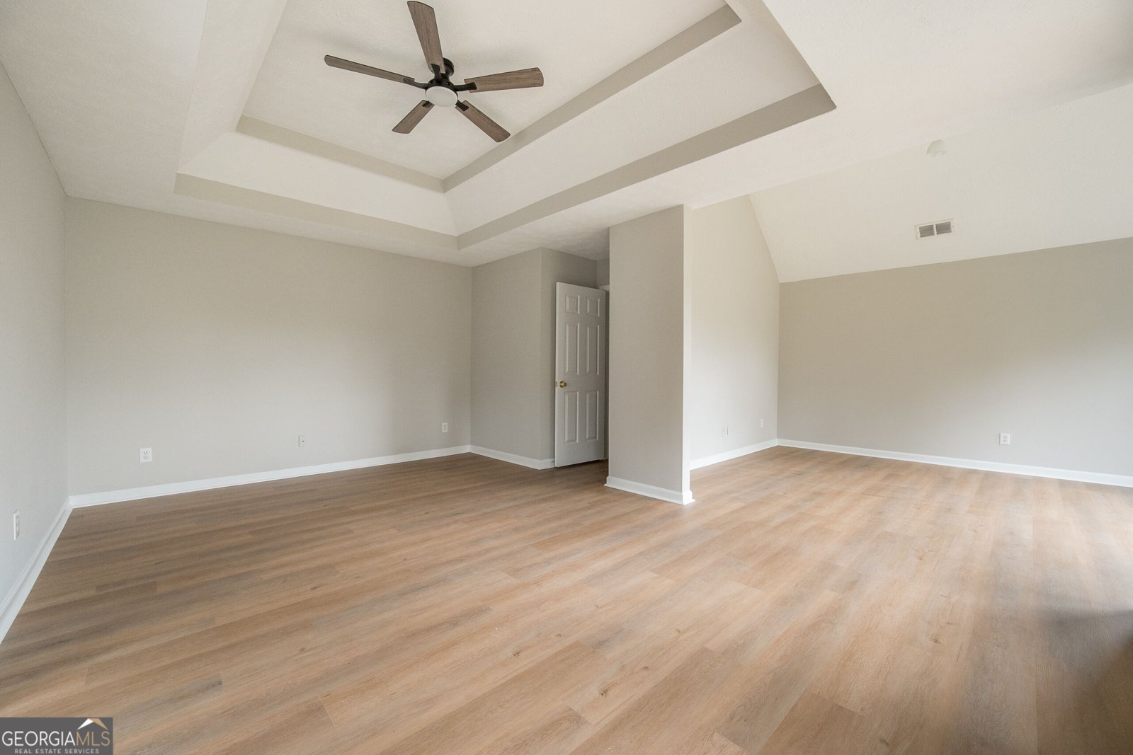 412 Lake Front Court Stockbridge - Photo 32