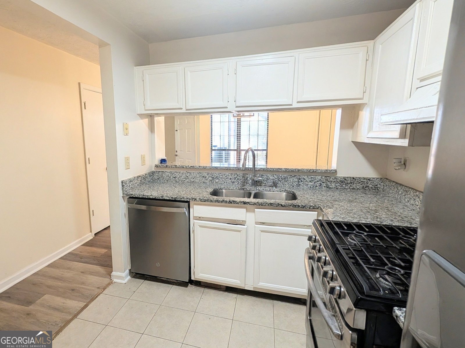761 Windchase Lane Stone Mountain - Photo 9