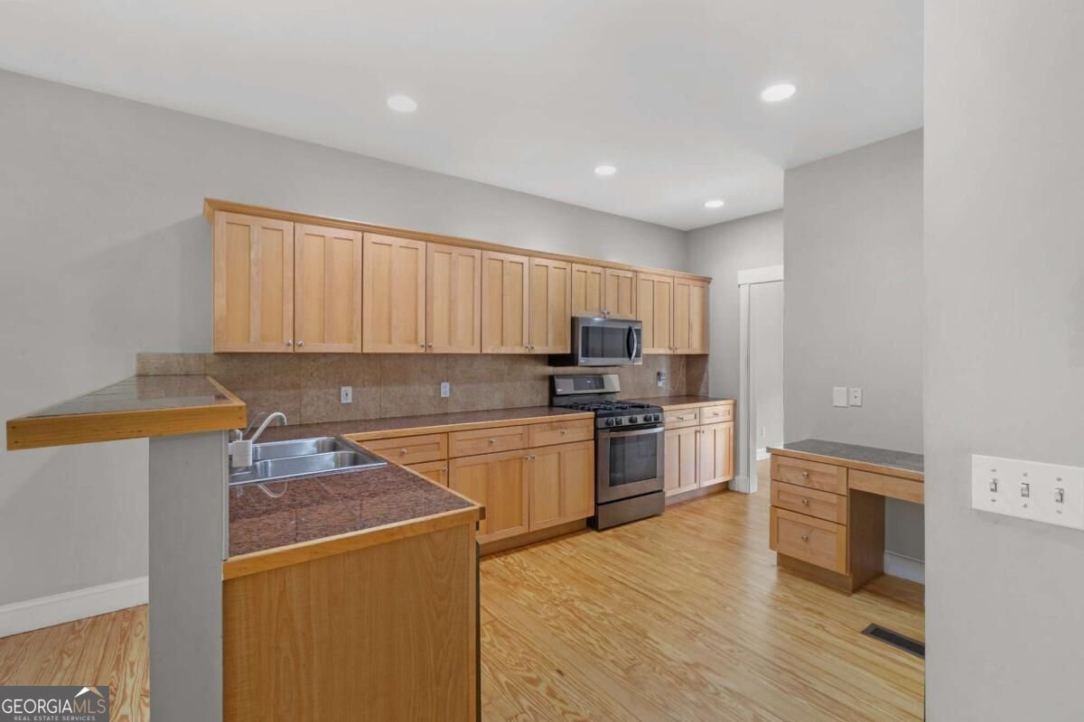 2443 Claude Street Atlanta - Photo 10