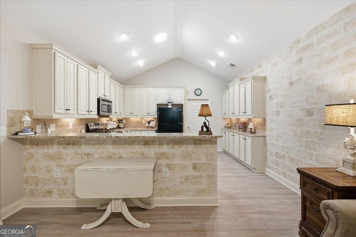 222 Orchards Circle Woodstock - Photo 12
