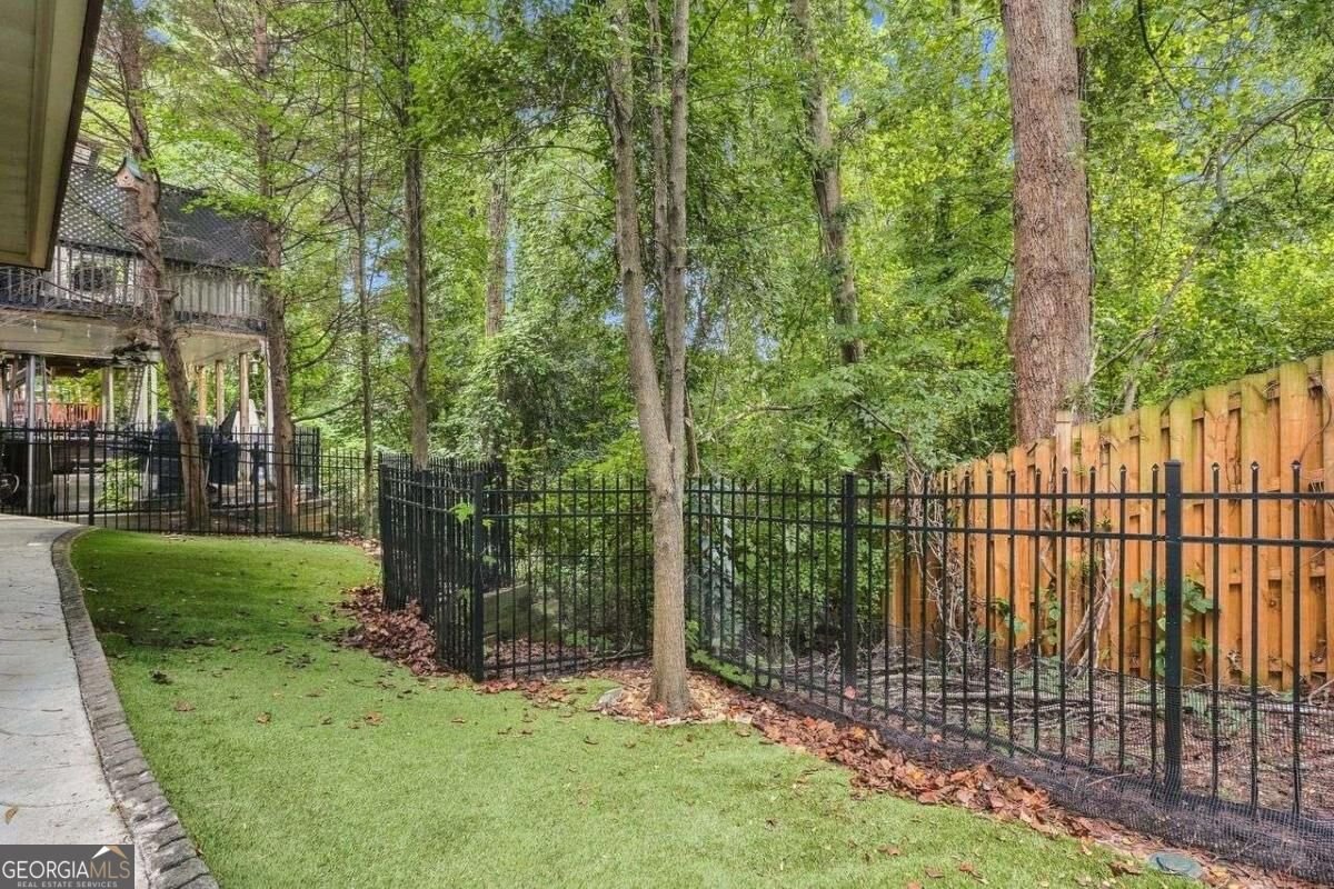 1121 Ashton Bluff Drive Atlanta - Photo 45