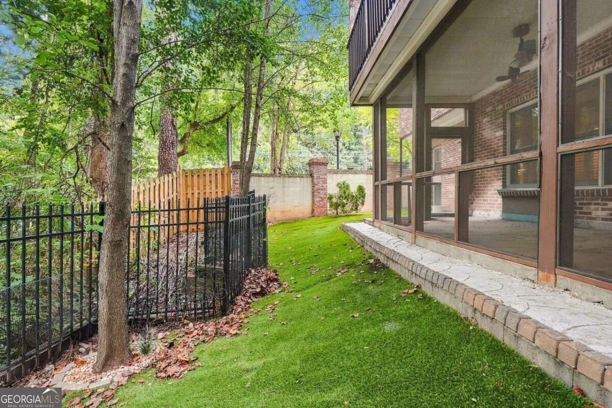 1121 Ashton Bluff Drive Atlanta - Photo 46