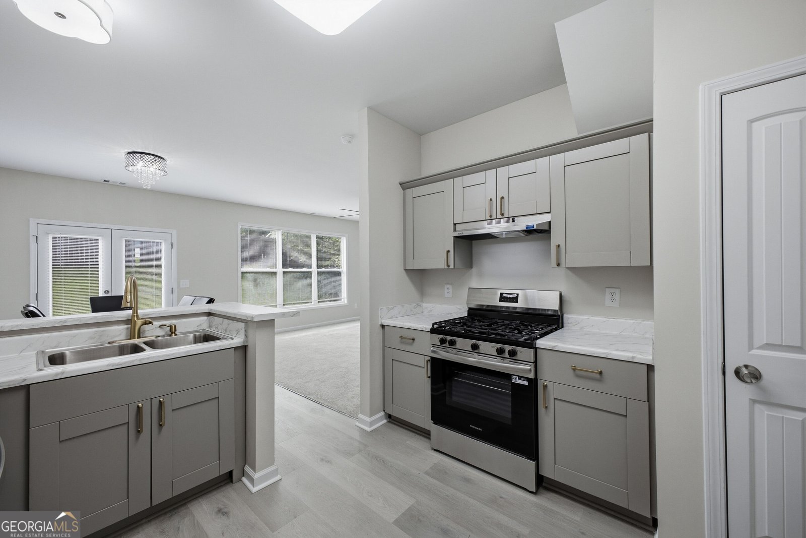 8133 Brookbend Drive Douglasville - Photo 11