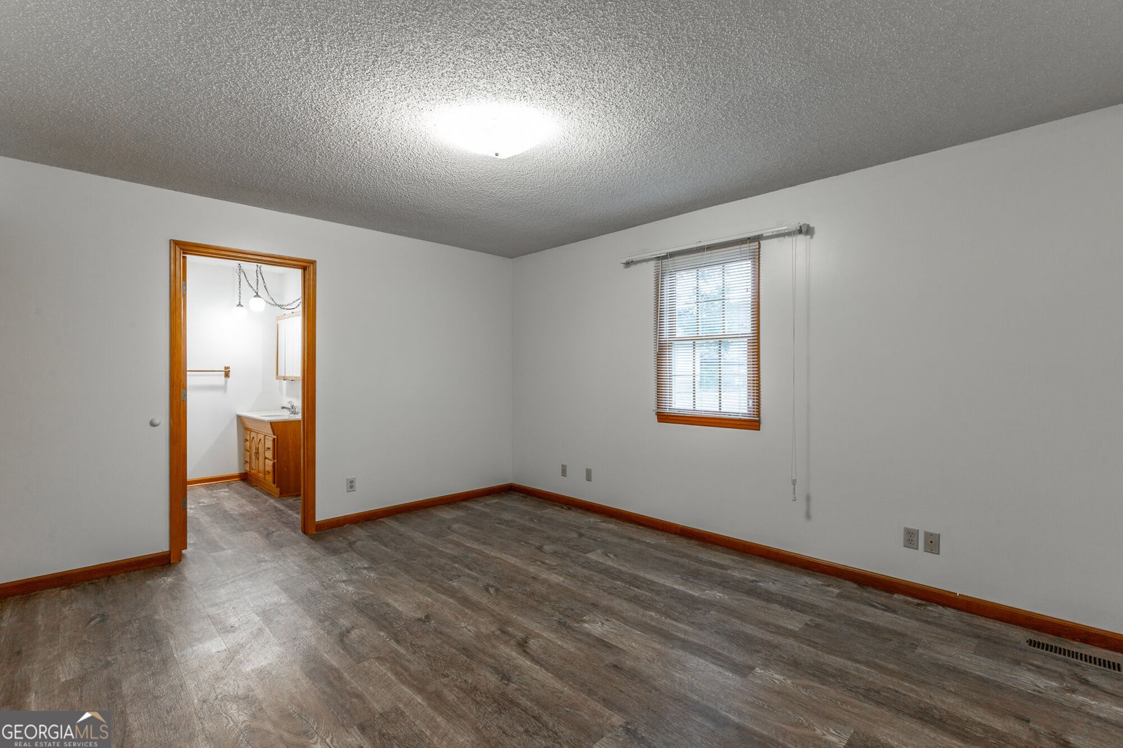 127 Center Street Rossville - Photo 11