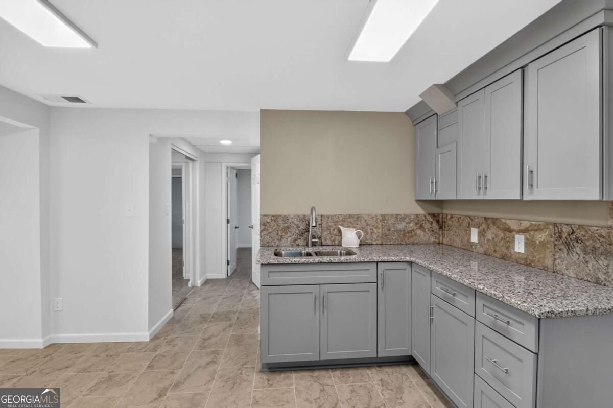 6245 Jones Road Atlanta - Photo 12